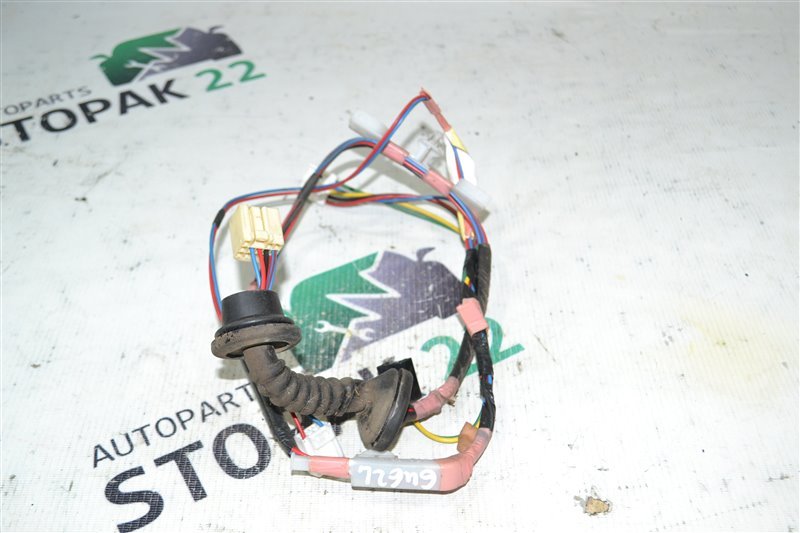 Проводка двери Toyota Corolla Spacio NZE121 1NZ 2002 задняя (б/у)