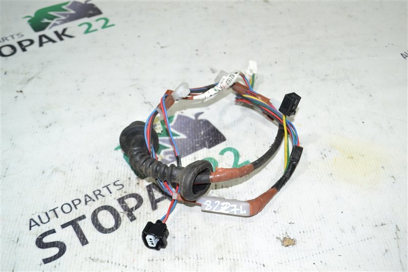 Проводка двери Toyota Corolla NZE121 1NZ 2001 задняя (б/у)
