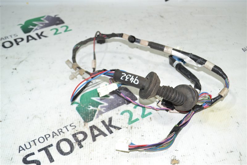 Проводка двери Toyota Fielder NZE121 1NZ-FE 2003 передняя левая (б/у)