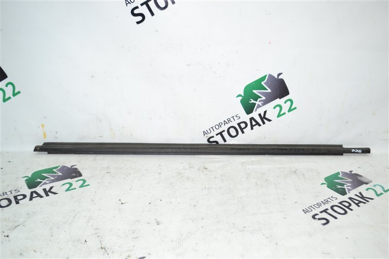 Молдинг стекла Toyota Corolla/Fielder/Allex/Runx NZE/ZZE/120/121/122/123 1NZ/1ZZ 2000 передний левый (б/у)