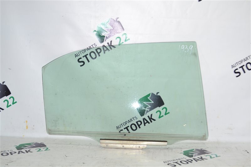 Стекло двери Toyota Corolla NZE124 1NZ-FE 2000 заднее правое (б/у)