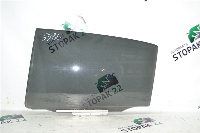 Стекло двери Toyota Corolla Runx NZE121 1NZ-FE 2006 заднее левое (б/у)