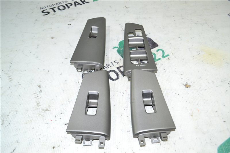 Накладка кнопки стеклоподьёмника Toyota Corolla NZE121 1NZ-FE 2006 (б/у)
