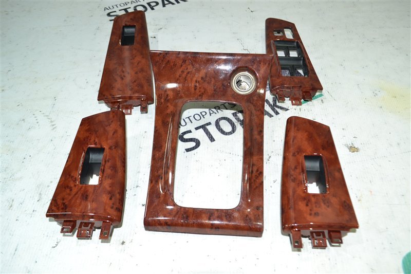 Накладка кнопки стеклоподьёмника Toyota Corolla NZE124 1NZ-FE 2000 (б/у)