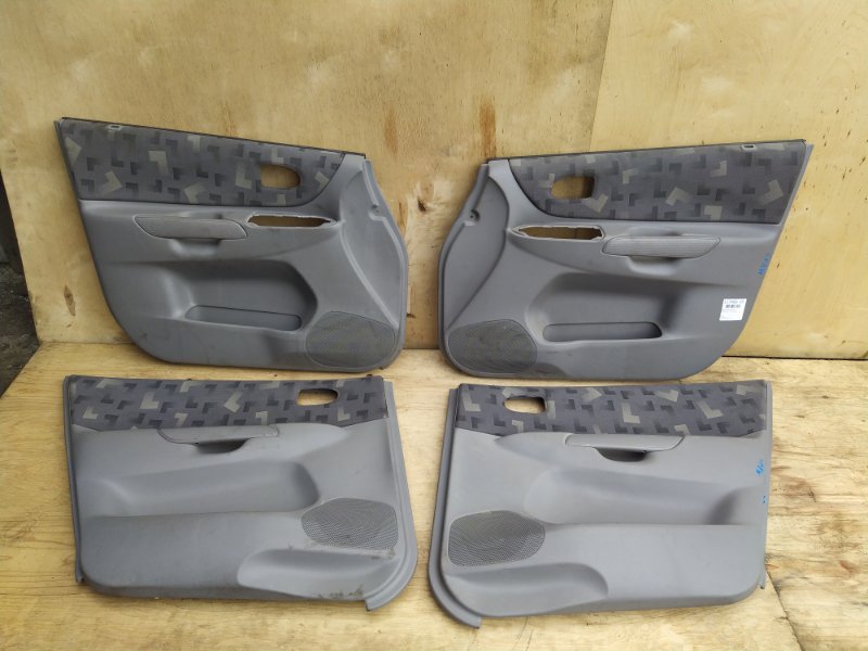 Обшивка дверей (комплект) Mazda Premacy CP8W FP 2003 (б/у)
