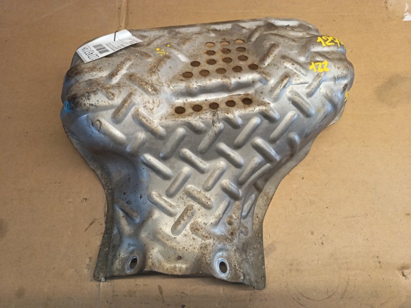 Кожух выпускного коллектора Toyota Vista ZZV50 1ZZ-FE 2002 (б/у)