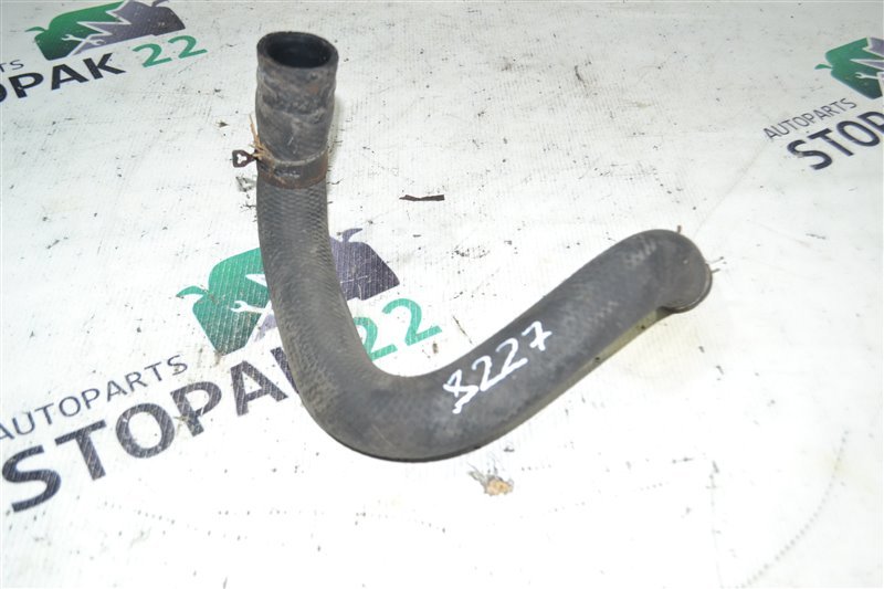 Патрубок радиатора нижний Toyota Corolla NZE121 1NZ 2001 (б/у)