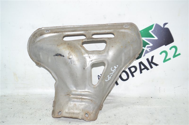 Кожух выпускного коллектора Toyota Corolla NZE121 1NZ-FE 2001 (б/у)