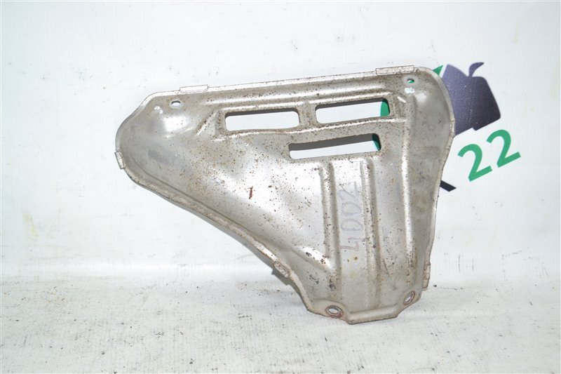 Кожух выпускного коллектора Toyota Corolla NZE124 1NZ 2001 (б/у)