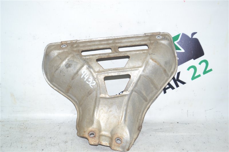 Кожух выпускного коллектора Toyota Fielder NZE121 1NZ-FE 2003 (б/у)