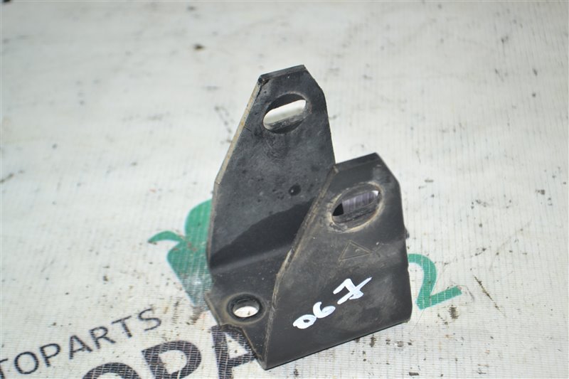 Кронштейн опоры двигателя Toyota Corolla NZE121 1NZ 2002 передний (б/у)