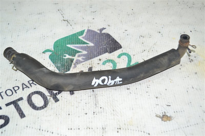 Патрубок вентиляции Toyota Fielder NZE124 1NZ 2002 (б/у)