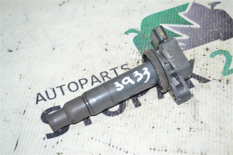 Катушка зажигания Toyota Corolla NZE121 1NZ-FE 2001 (б/у)