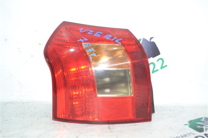 Стоп Toyota Allex NZE121 1NZ-FE 2001 задний левый (б/у)