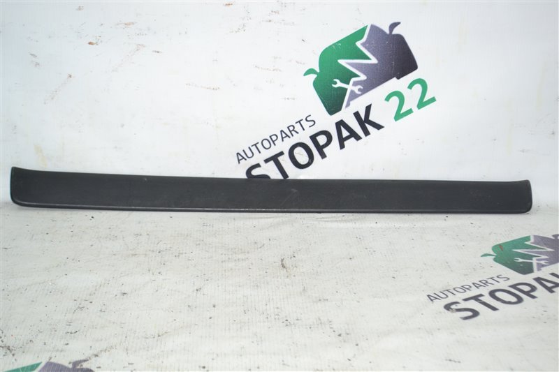 Накладка на порог Toyota Corolla NZE121 1NZ-FE 2005 передняя правая (б/у)