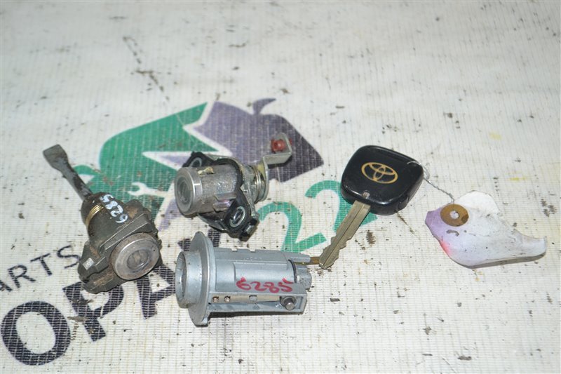 Замок зажигания Toyota Corolla NZE121 1NZ-FE 2005 (б/у)