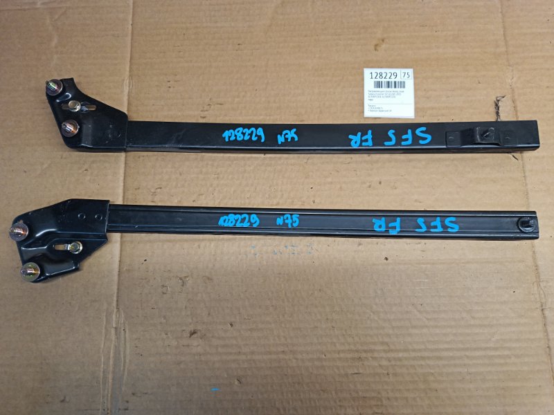 Направляющая стекла Subaru Forester SF5 EJ201 2001 передняя правая (б/у)