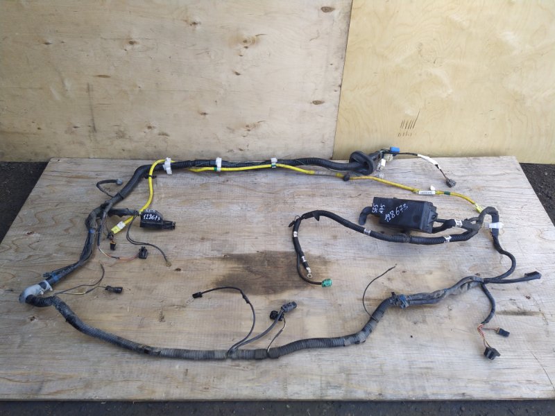 Проводка под капот Subaru Forester SF5 EJ201 2001 (б/у)