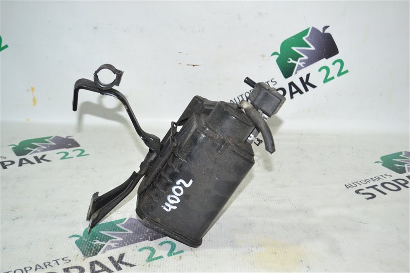 Фильтр паров топлива Toyota Corolla NZE124 1NZ 2001 (б/у)