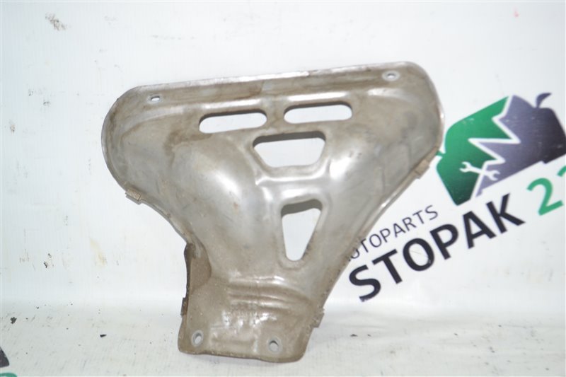 Кожух выпускного коллектора Toyota Runx NZE121 1NZ-FE 2002 (б/у)