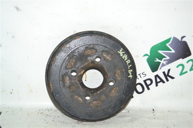 Тормозной барабан Toyota Corolla NZE124 2002 задний (б/у)