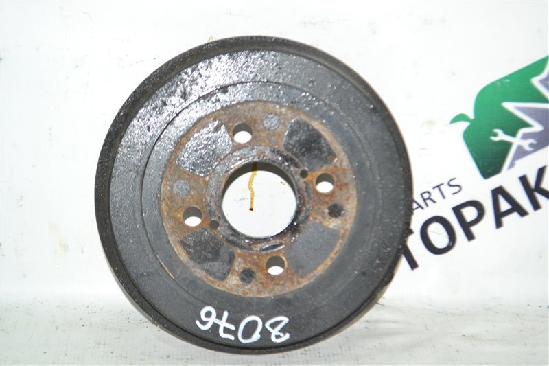 Тормозной барабан Toyota Corolla NZE121 1NZ 2001 задний (б/у)
