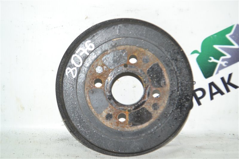 Тормозной барабан Toyota Corolla NZE121 1NZ 2001 задний (б/у)