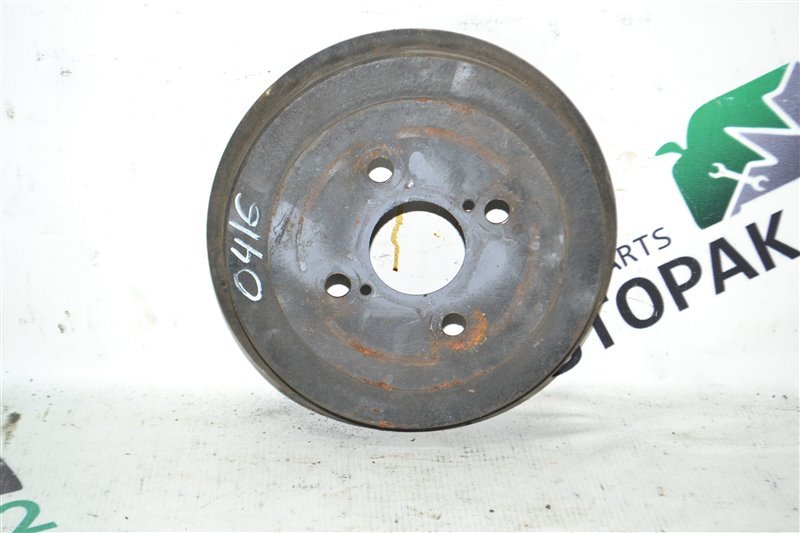 Тормозной барабан Toyota Corolla NZE121 1NZ 2002 задний (б/у)
