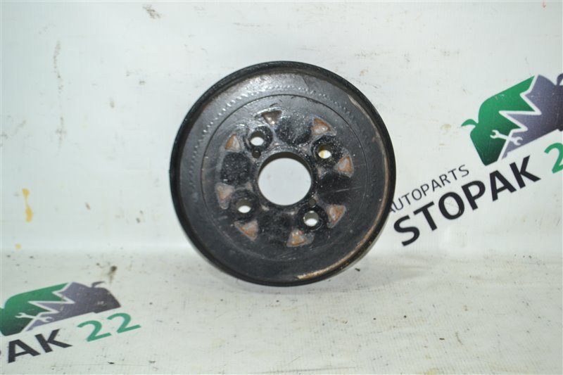 Тормозной барабан Toyota Corolla NZE121 1NZ 2001 задний (б/у)