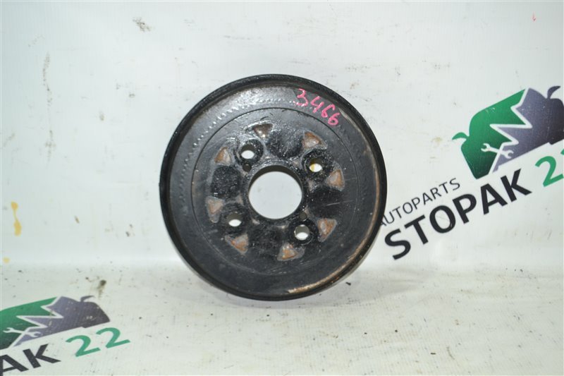 Тормозной барабан Toyota Corolla NZE121 1NZ 2001 задний (б/у)