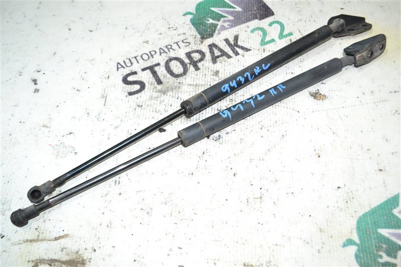Амортизатор багажника Toyota Fielder NZE121 1NZ-FE 2003 (б/у)