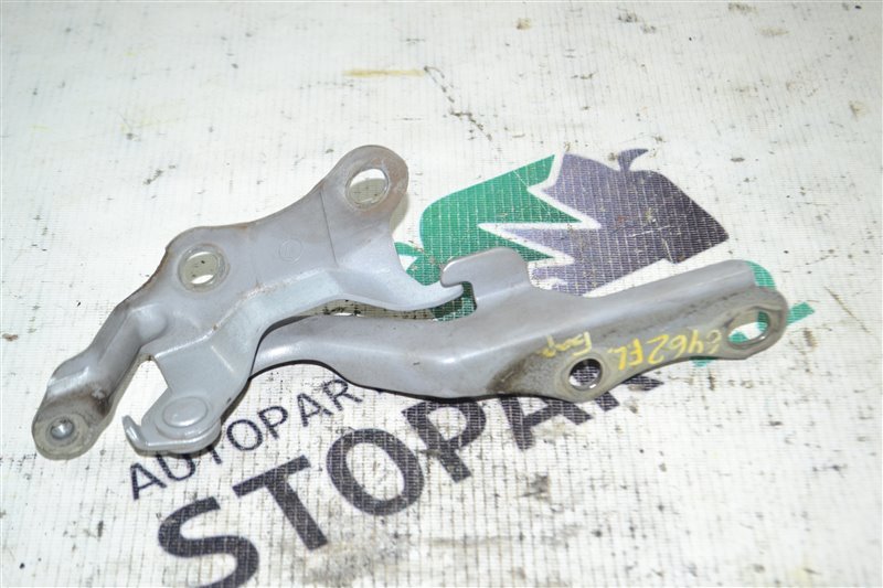 Петля капота Toyota Corolla Spacio NZE121 1NZ 2002 левая (б/у)