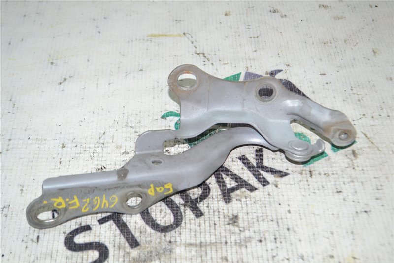 Петля капота Toyota Corolla Spacio NZE121 1NZ 2002 правая (б/у)
