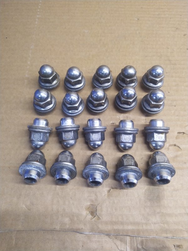 Гайка колеса комплект Mitsubishi Airtrek CU5W 4G69 2005 (б/у)