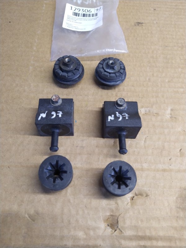 Крепление радиатора кондиционера Mitsubishi Airtrek CU5W 4G69 2005 (б/у)