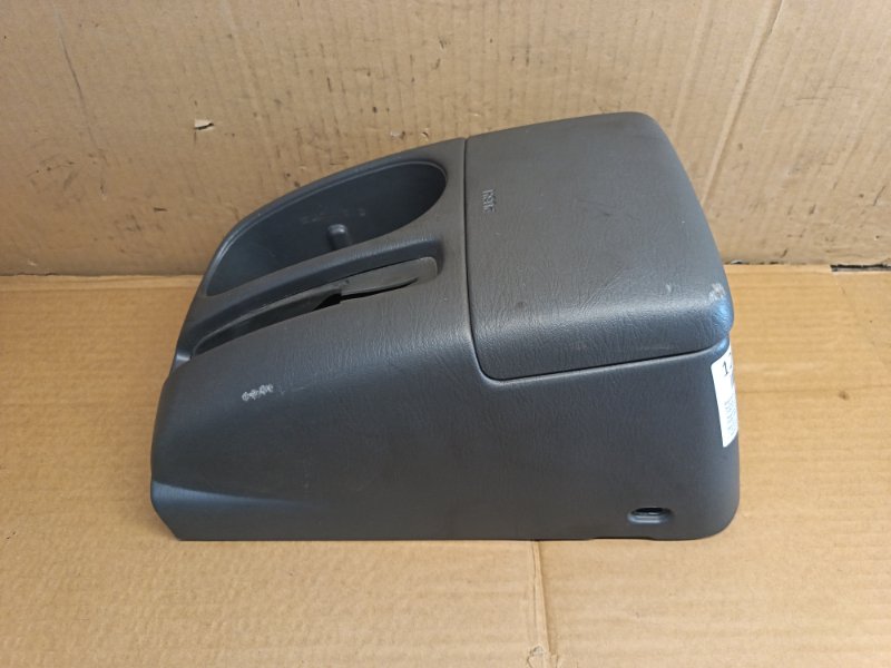 Бардачок между сиденьями Suzuki Escudo TD02W G16A 1998 (б/у)