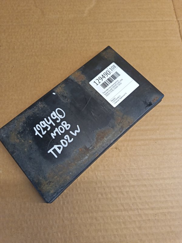 Подставка под аккумулятор Suzuki Escudo TD02W G16A 1998 (б/у)