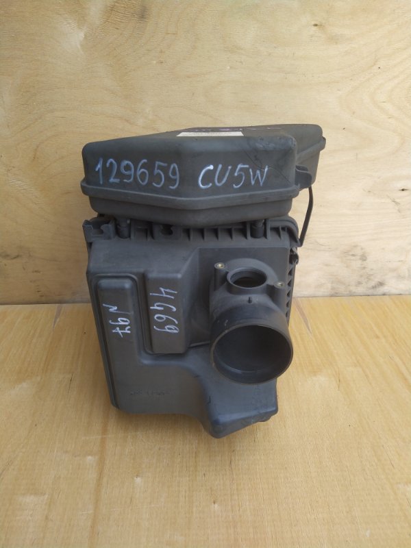 Корпус воздушного фильтра Mitsubishi Airtrek CU5W 4G69 2005 (б/у)