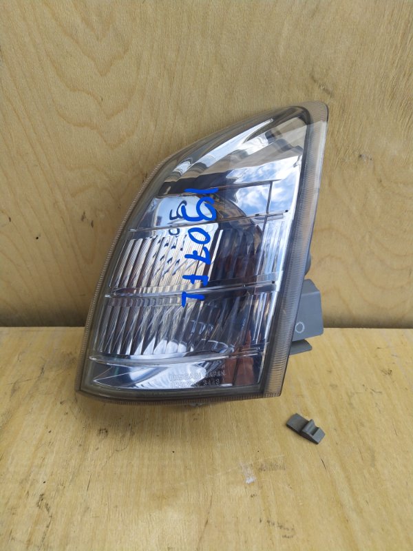 Габарит Nissan X-Trail NT30 QR20DE 2001 передний левый (б/у)