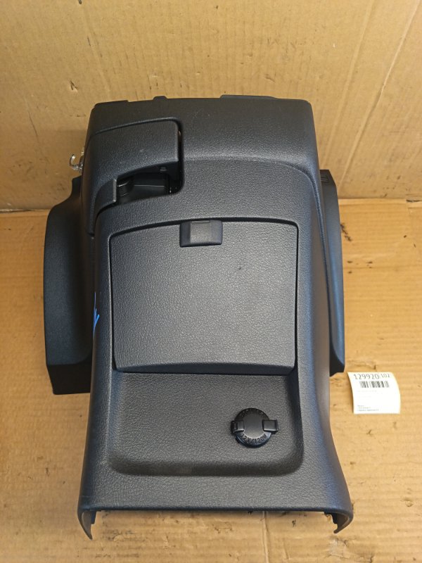 Консоль центральная Toyota Wish ZGE21 3ZR-FAE 2009 (б/у)