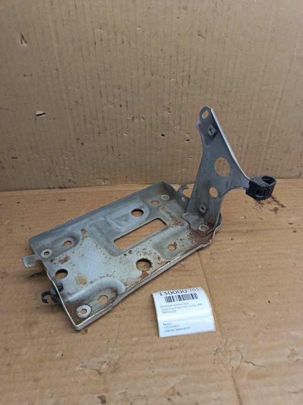 Крепление аккумулятора Toyota Vista Ardeo SV50 3S-FSE 1999 (б/у)