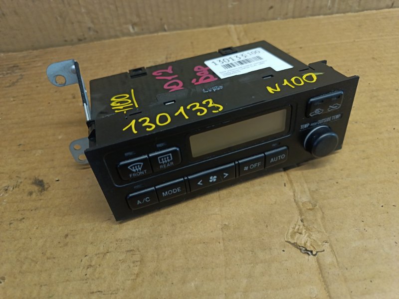 Блок управления климат-контролем Toyota Ipsum SXM10 3S-FE 1999 (б/у)