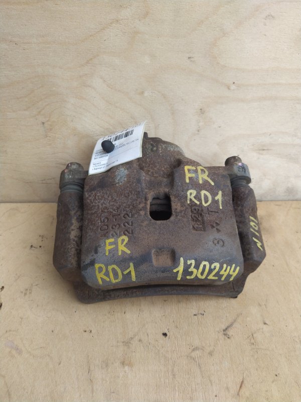 Суппорт Honda CR-V RD1 B20B 2001 передний правый (б/у)