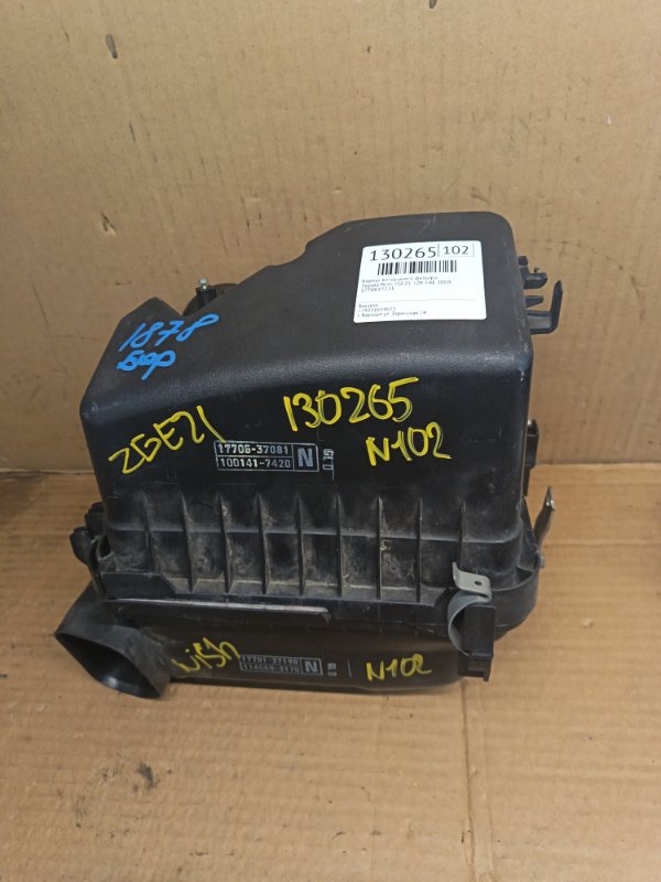 Корпус воздушного фильтра Toyota Wish ZGE21 3ZR-FAE 2009 (б/у)