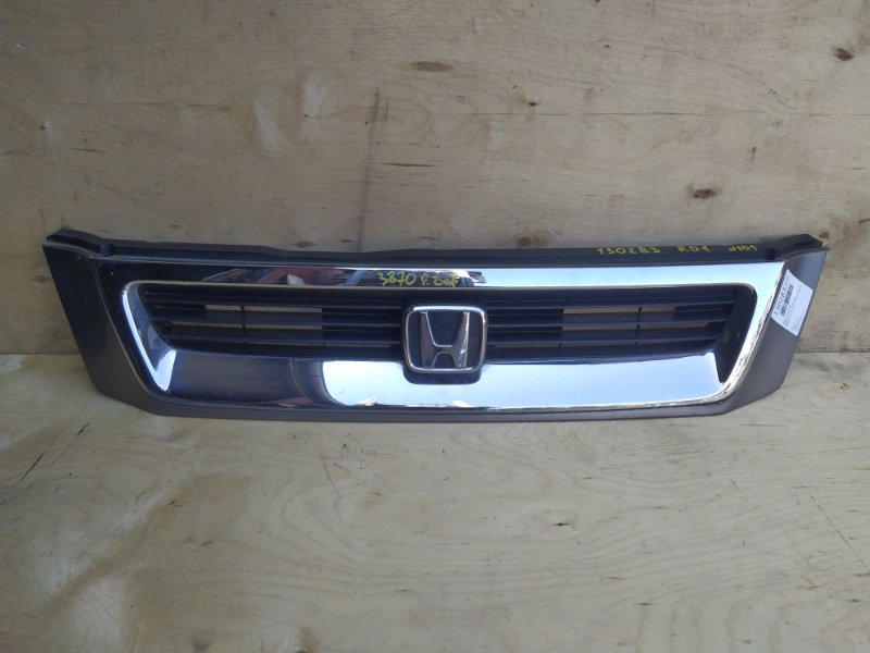 Решетка радиатора Honda CR-V RD1 B20B 2001 (б/у)