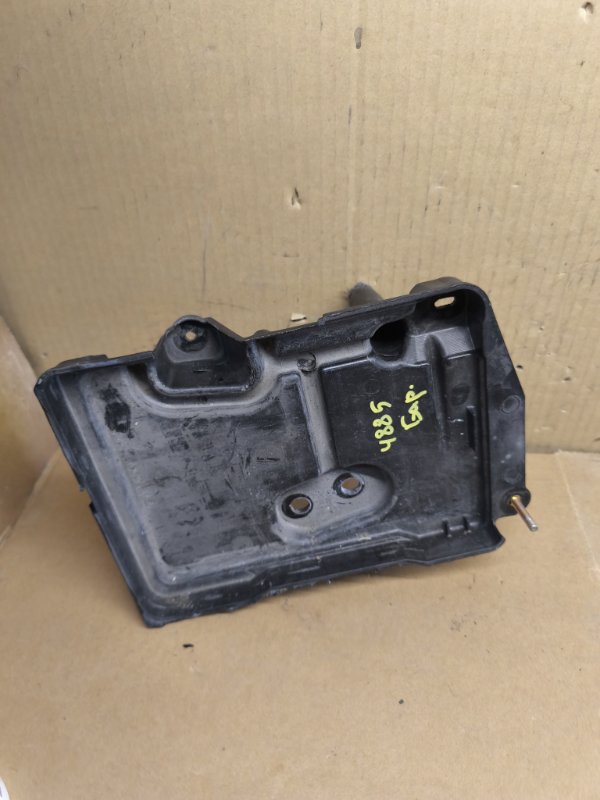 Площадка аккумулятора Mazda Premacy CP8W FP 2003 (б/у)