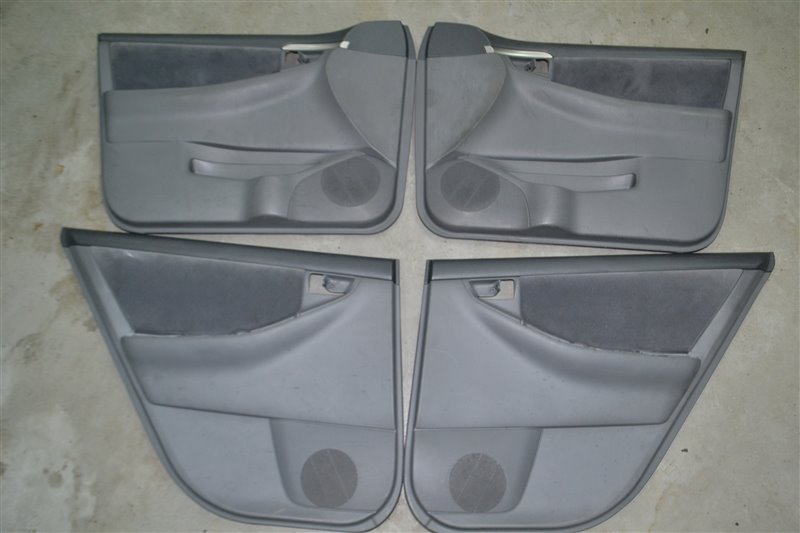 Обшивка дверей (Комплект) Toyota Corolla NZE121 1NZ-FE 2005 (б/у)