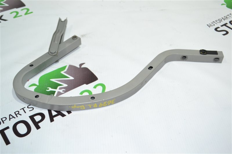 Петля крышки багажника Toyota Corolla NZE124 2002 (б/у)