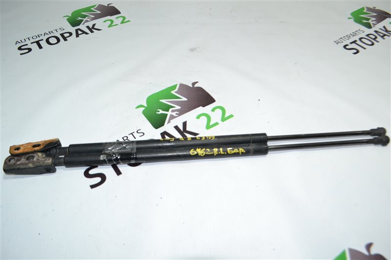 Амортизатор багажника Toyota Corolla Spacio NZE121 1NZ 2002 (б/у)