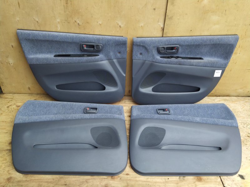 Обшивка дверей (Комплект) Toyota Ipsum SXM10 3SFE 2000 (б/у)